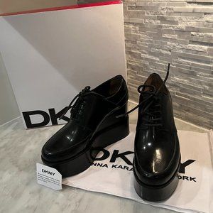 FABULOUS DONNA KAREN DKNY OXFORD STYLE SHINY BLK LEATHER CHUNKY PLATFORMS SZ 8